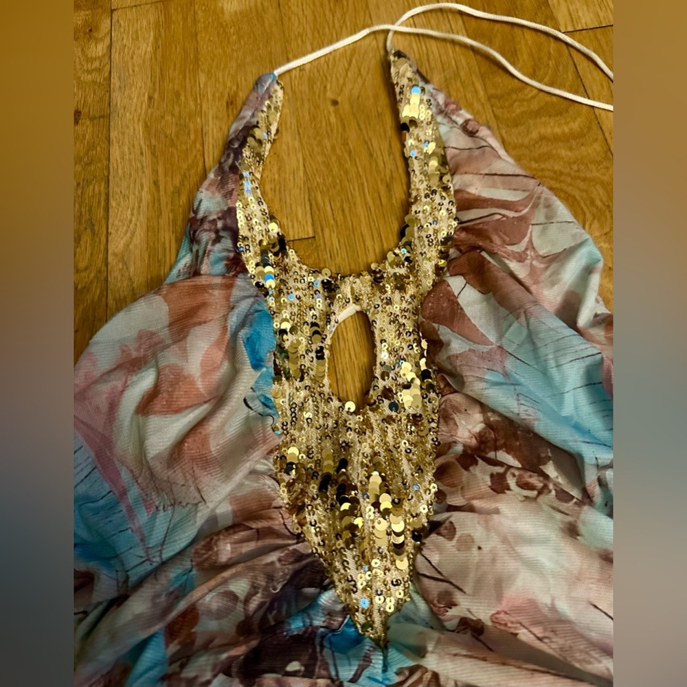 Outcast- Mutia Dress - Picture 4 of 8